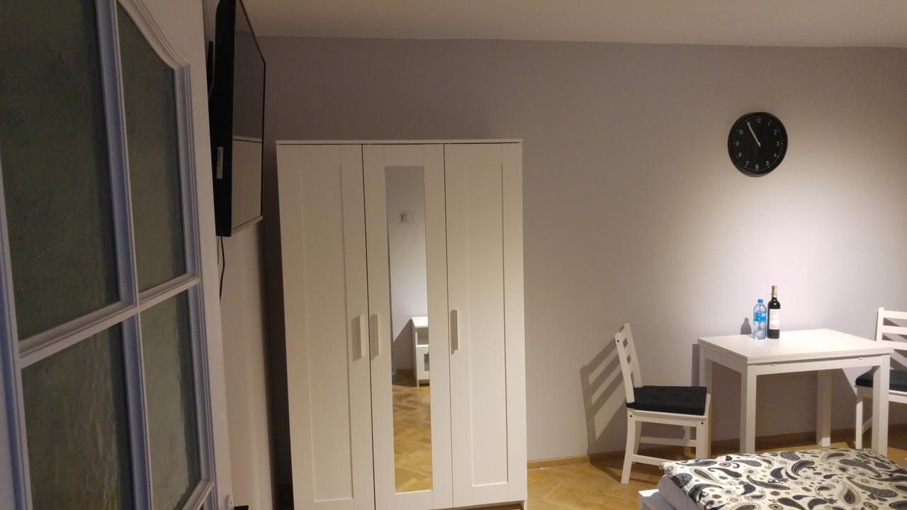 Rent0Nline Niepodleglosci Rooms Metro Warszawa Eksteriør bilde