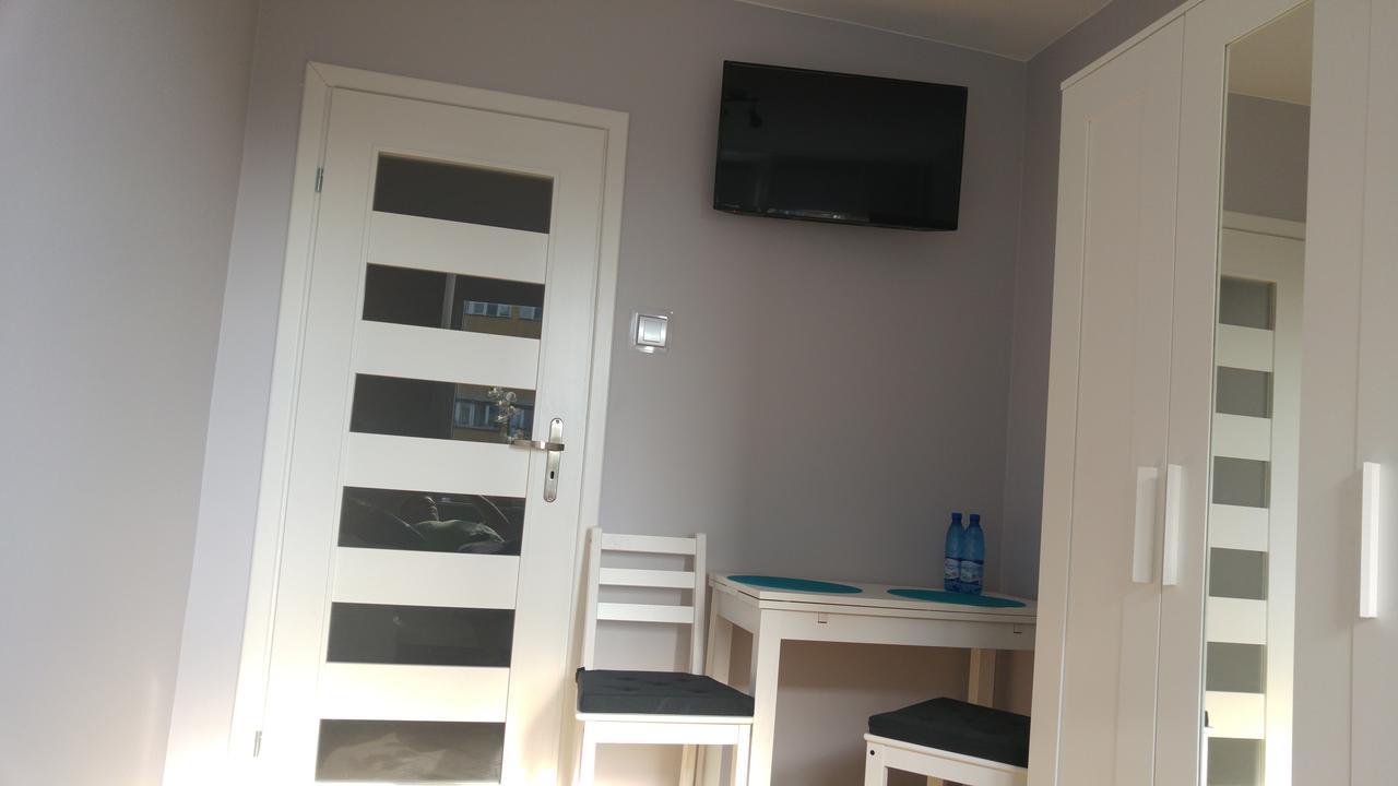 Rent0Nline Niepodleglosci Rooms Metro Warszawa Eksteriør bilde